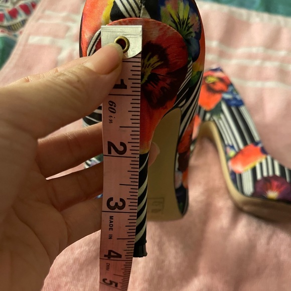 Aldo Pumps size 5 - Picture 10 of 13